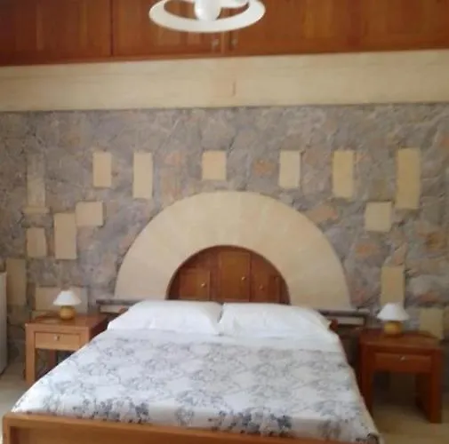 Al Tempio Della Pace * Carini