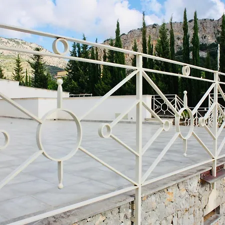 Al Tempio Della Pace *